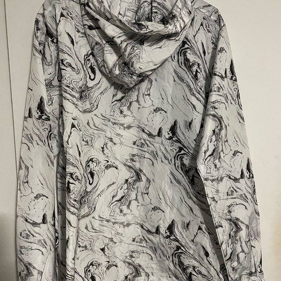 Men’s Beautiful Giant light weight jacket 🔥 - Picture 3 of 3